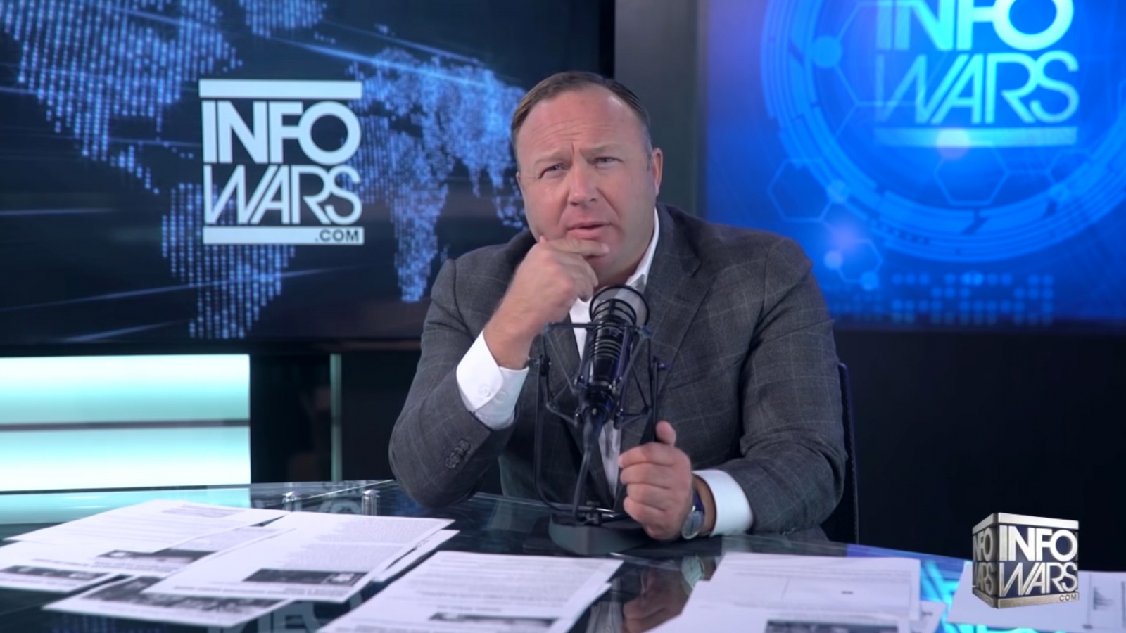 Alex Jones Sandy Hook - HD Wallpaper 