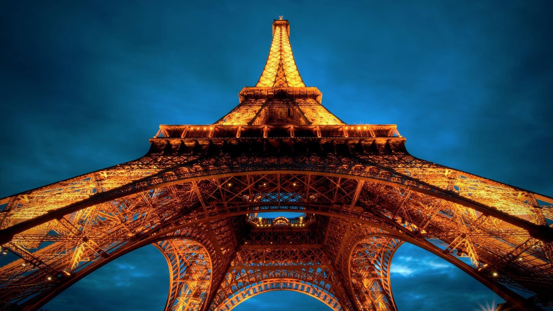 Eiffel Tower In Paris France Wonders Of The World Wallpaper - Eiffel Tower - HD Wallpaper 