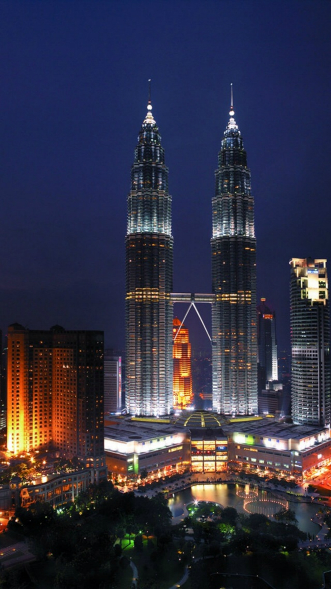 Petronas Twin Towers - HD Wallpaper 