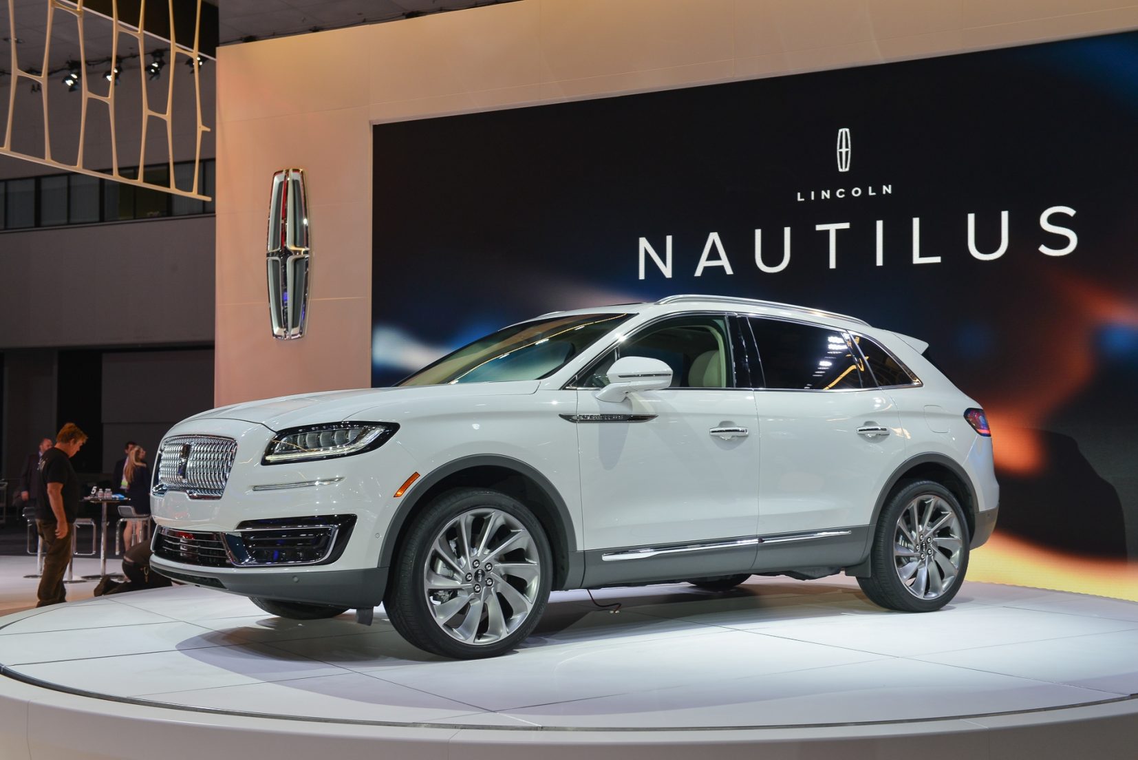 2019 Lincoln Mkx Exterior Wallpaper - 2019 Lincoln Nautilus Specs - HD Wallpaper 