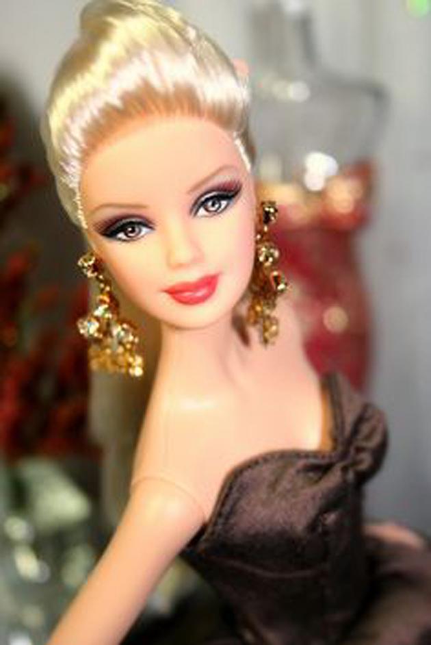 Cute Barbie Doll Wallpaper Hd Pictures One Hd Wallpaper - Barbie With Brown Eyes - 630x942 Wallpaper Cute Barbie Doll Wallpaper Hd Pictures One Hd Wallpaper - Barbie With Brown Eyes - 630x942 Wallpaper