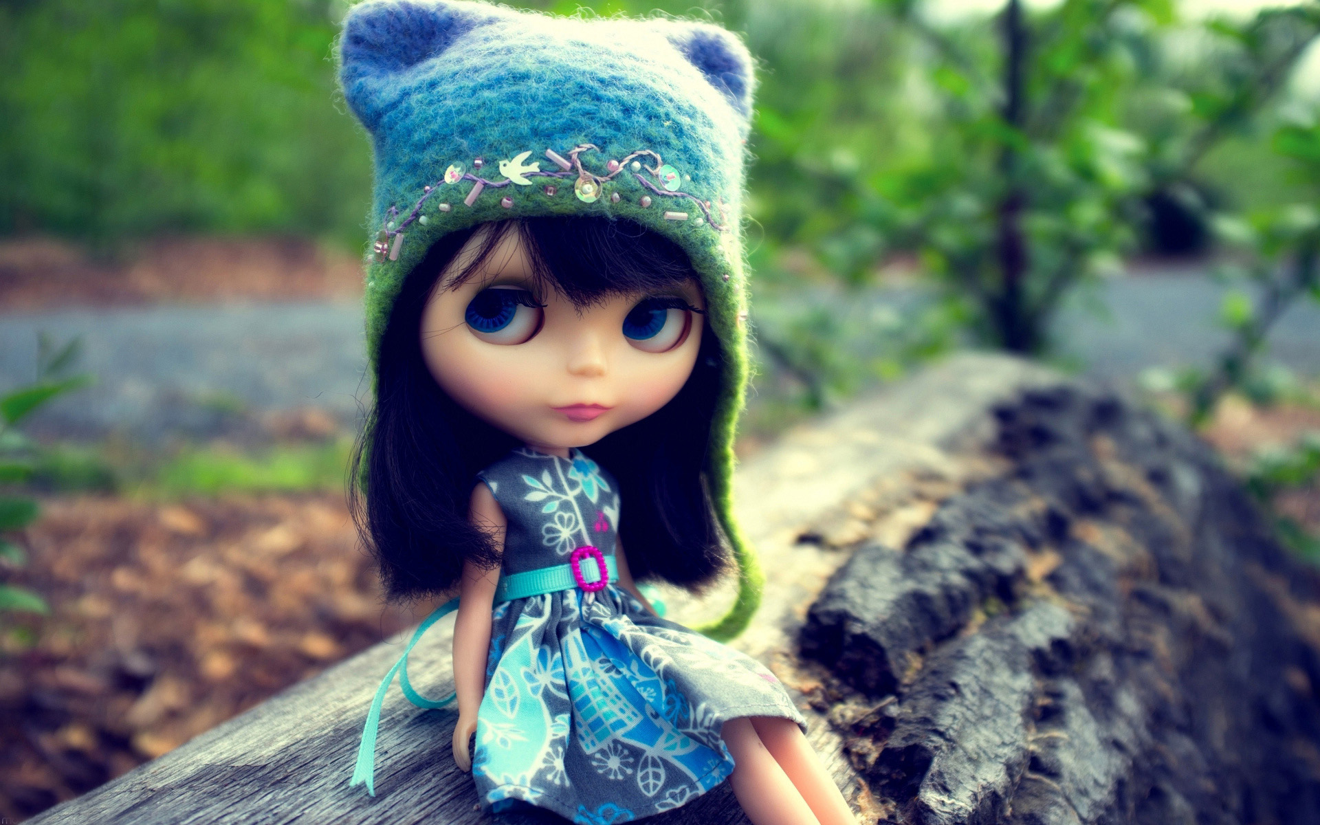 Sweet Doll High Resolution High Definition Wallpapers - Beautiful Doll In Winter Season - HD Wallpaper 