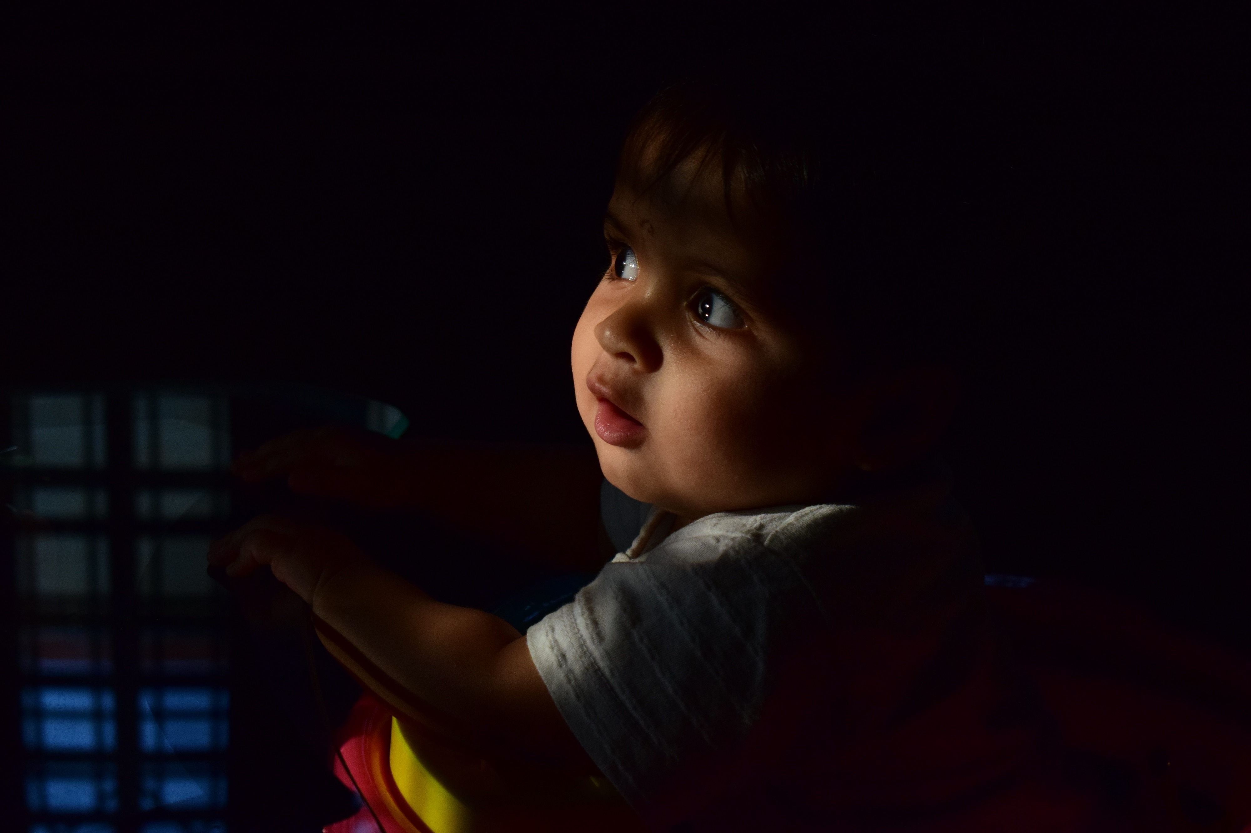 энн автор книги. I think the boy. на внимательность для детей. мальчик думает. Think слово.