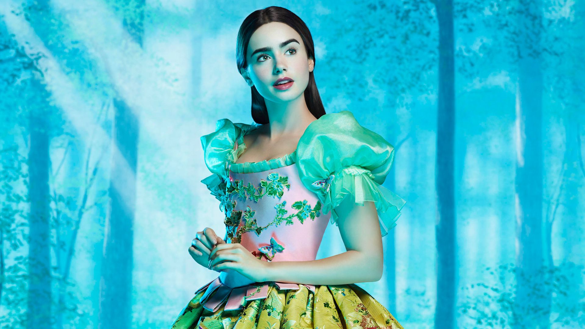 Lily Collins Snow White - HD Wallpaper 