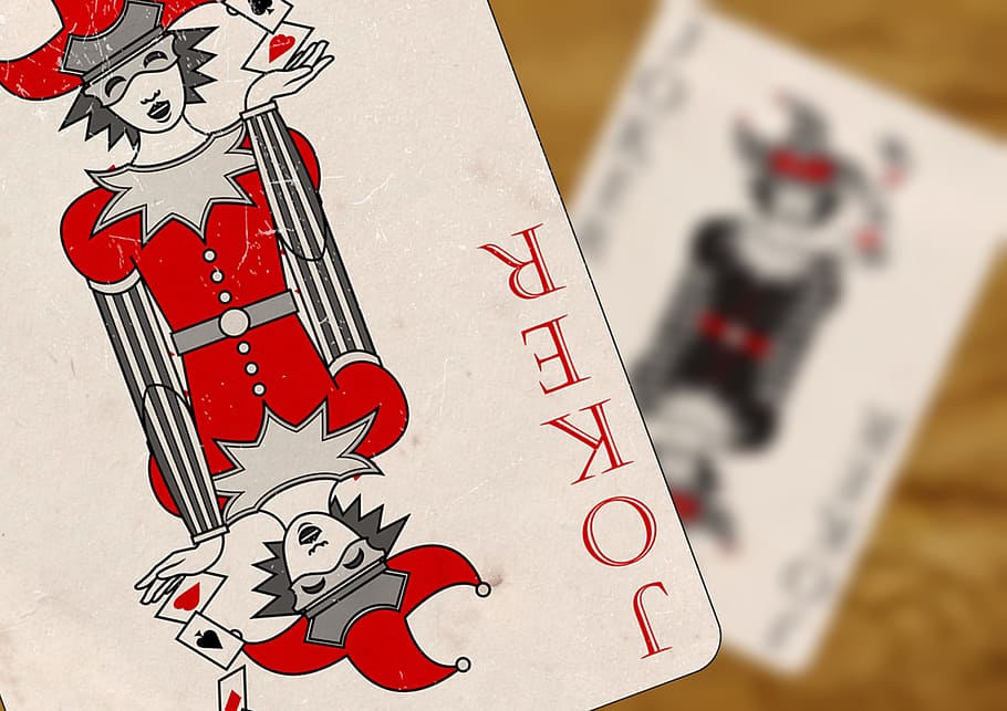 Playing Cards, Joker, Red, Black, Gambling, Luck, Profit, - โจ๊ก เกอร์ ใน สำรับ ไพ่ - HD Wallpaper 
