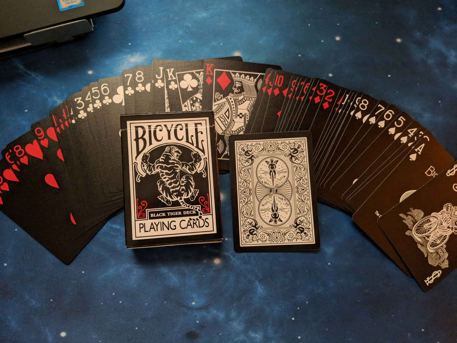 Devil Bicycle Playing Cards - HD Wallpaper 