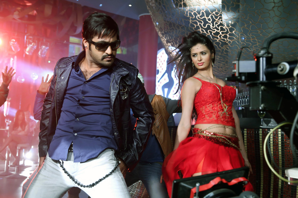 7 - Brahmanandam In Baadshah Movie - HD Wallpaper 