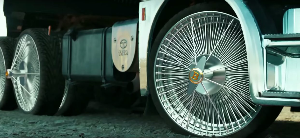 Dj Wale Babu Truck - HD Wallpaper 