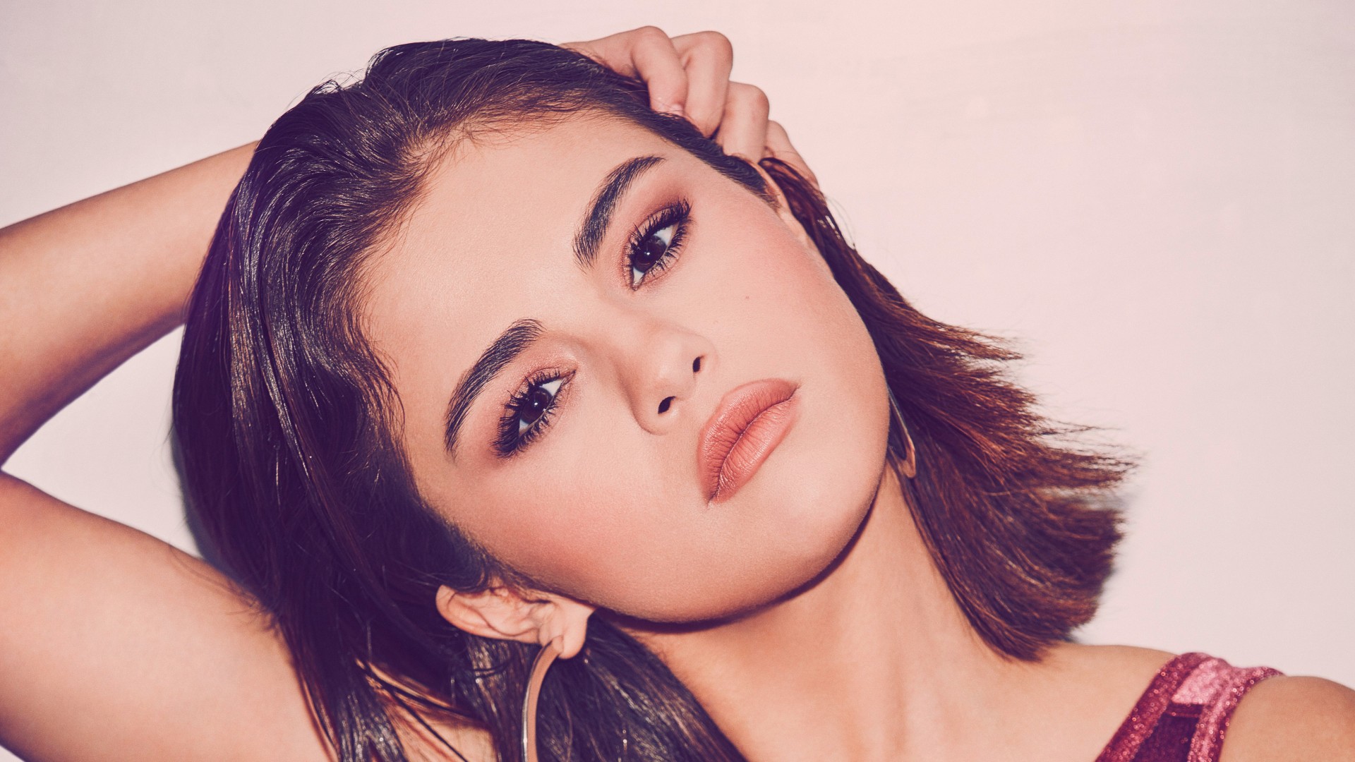 Selena Gomez Face Closeup Wallpaper - Selena Gomez Wallpaper 2018 - HD Wallpaper 