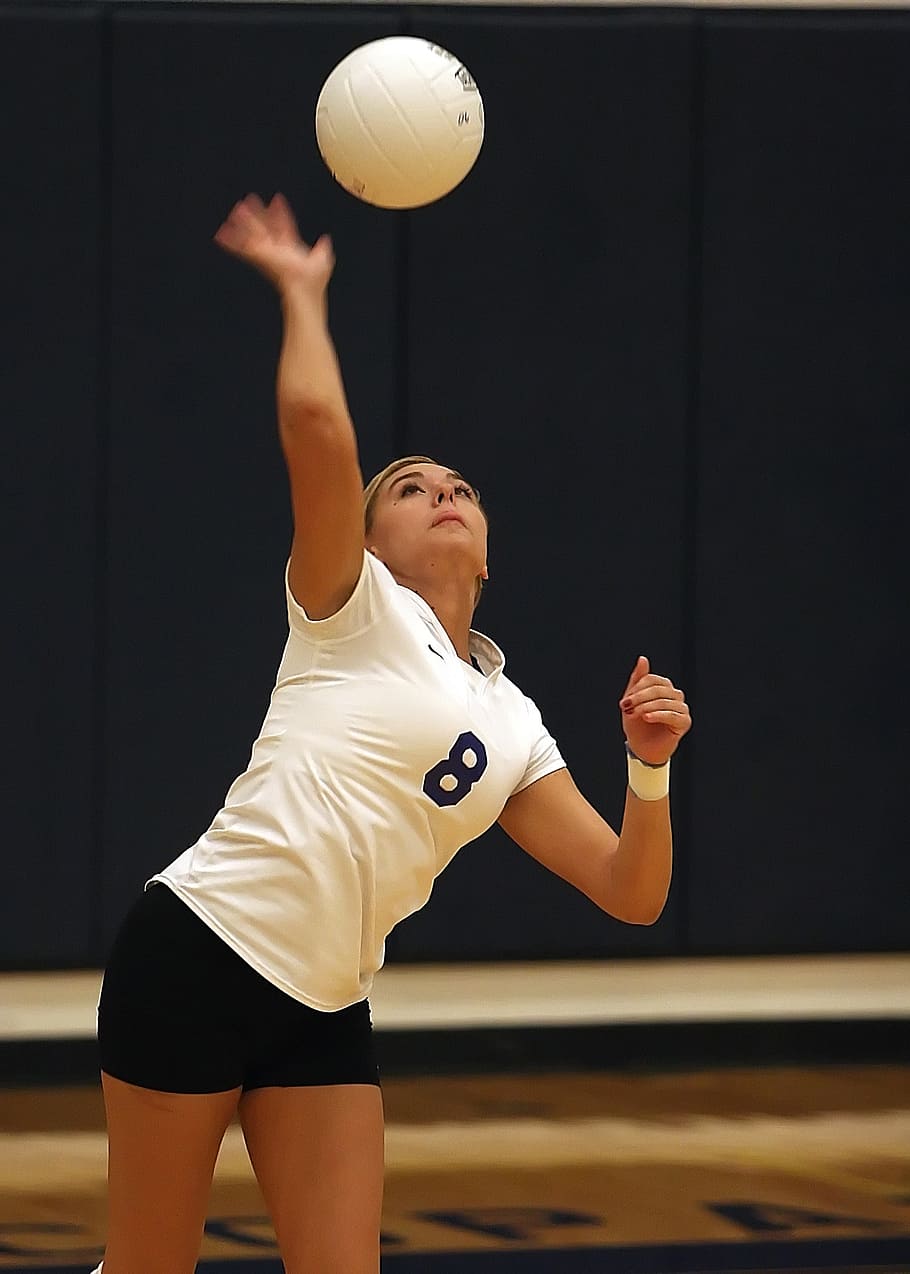 Woman Spiking White Ball, Volleyball, Player, Girl, - Girl Serving A Volleyball - HD Wallpaper 