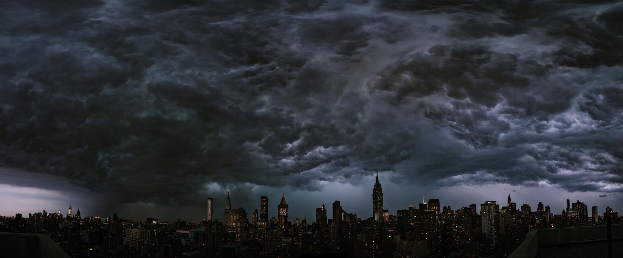 Awesome 42 Storm Wallpapers - Darkness Cover The Earth - HD Wallpaper 