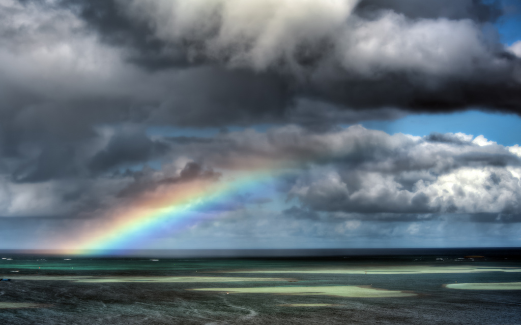 Deep Water Rainbow Hd Wallpaper - Rainbow - HD Wallpaper 