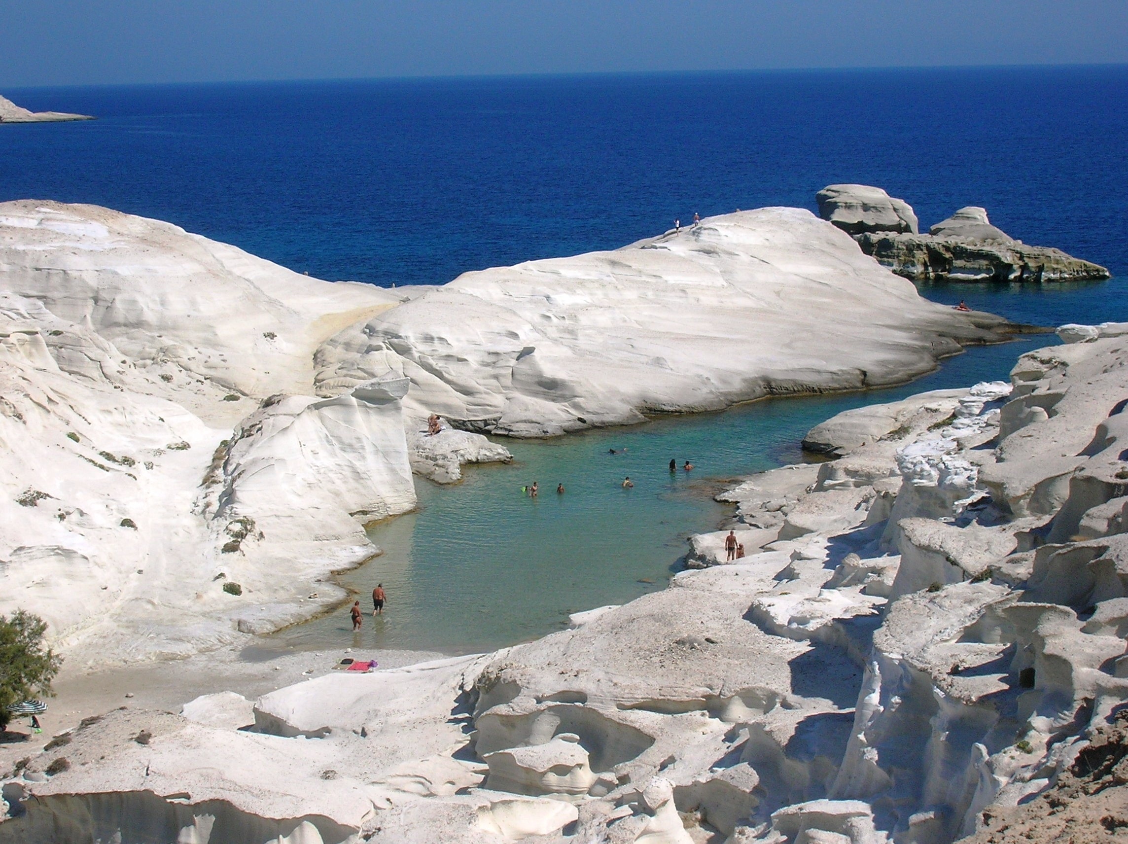 Milos - HD Wallpaper 