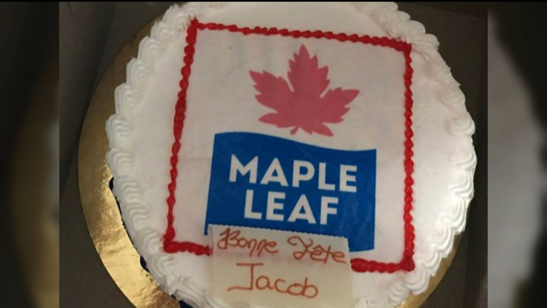 Maple Leaf Cake Fail - HD Wallpaper 