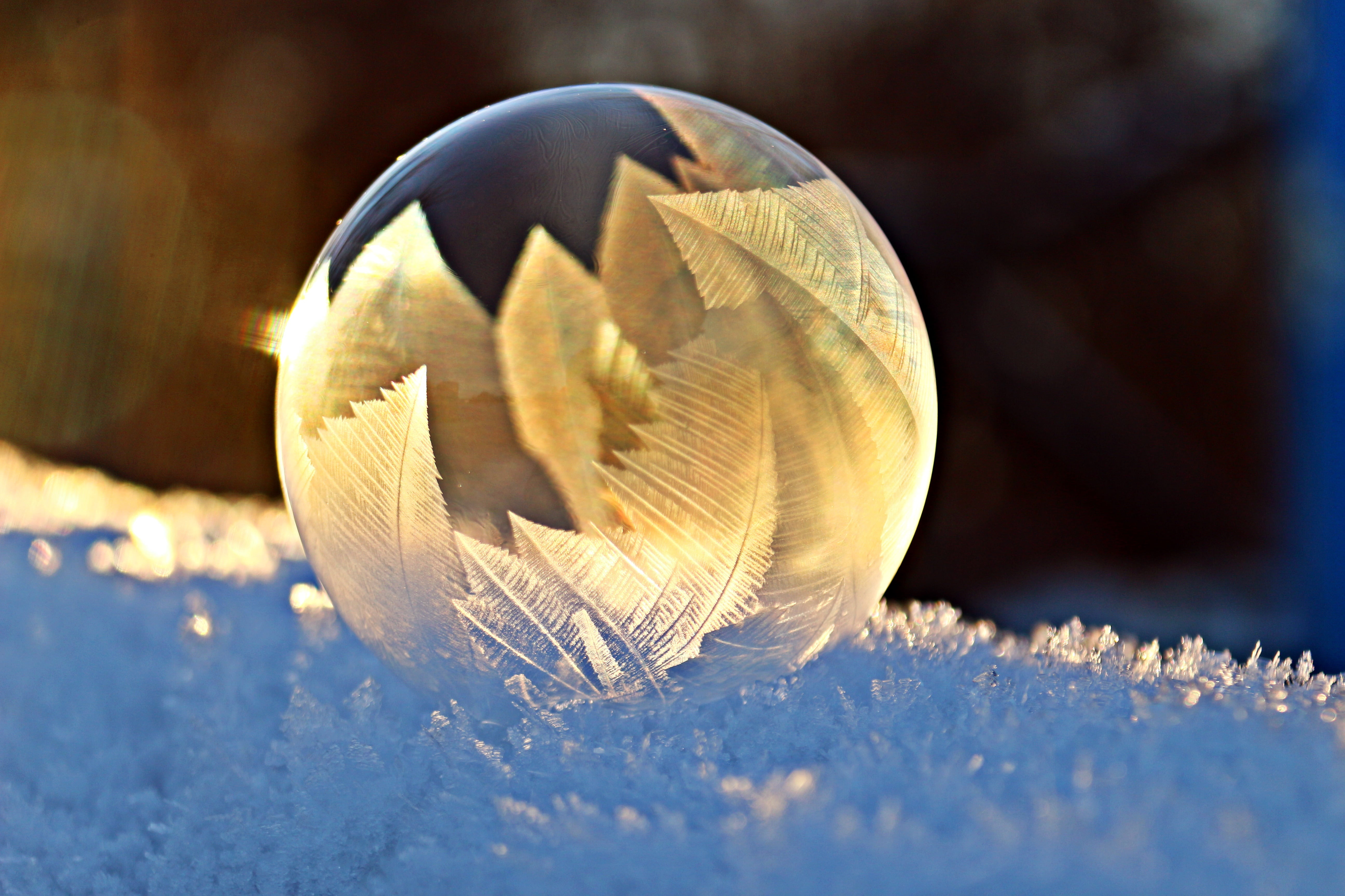 Snow Bubbles - HD Wallpaper 