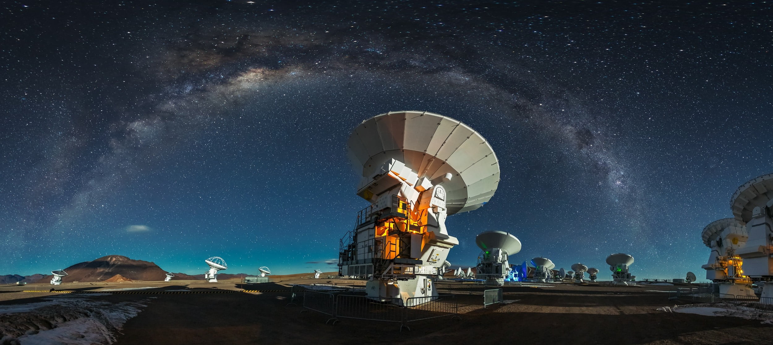 Satellite Pc Wallpaper Hd - HD Wallpaper 