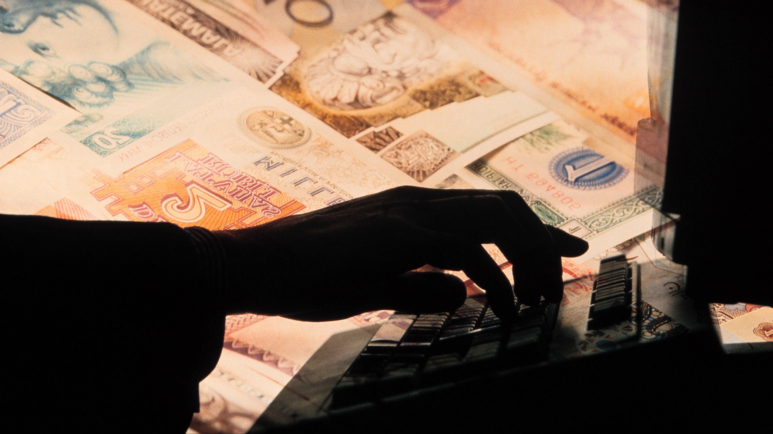 Wallpaper Money, Gold, Hand, Computer, Business - Iphone Wallpaper Background Business - HD Wallpaper 