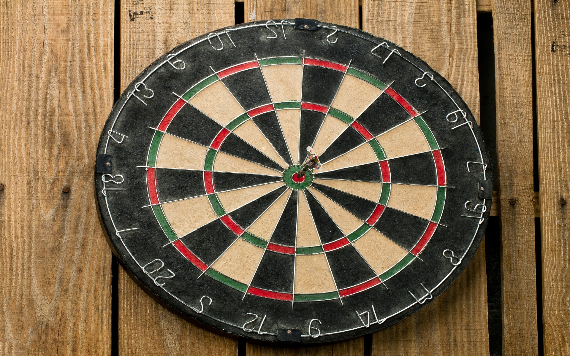 Target Dart Board - HD Wallpaper 