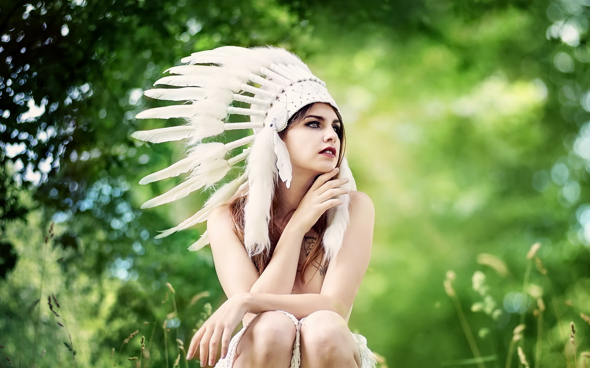 Wallpaper Indian Style Hat, Feathers, Girl, Summer - Girl With Feather Hat - HD Wallpaper 
