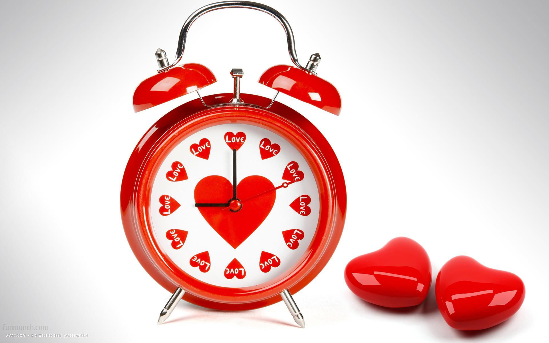 Love Romantic Time Alarm Clock Red Hearts Hd Widescreen - Valentine Day Gift Item - HD Wallpaper 