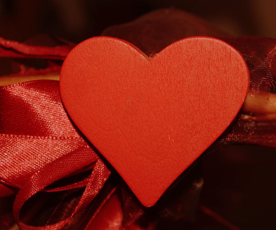 Red Wooden Heart Decoration, Love, Valentine S Day, - Valentine's Day - HD Wallpaper 