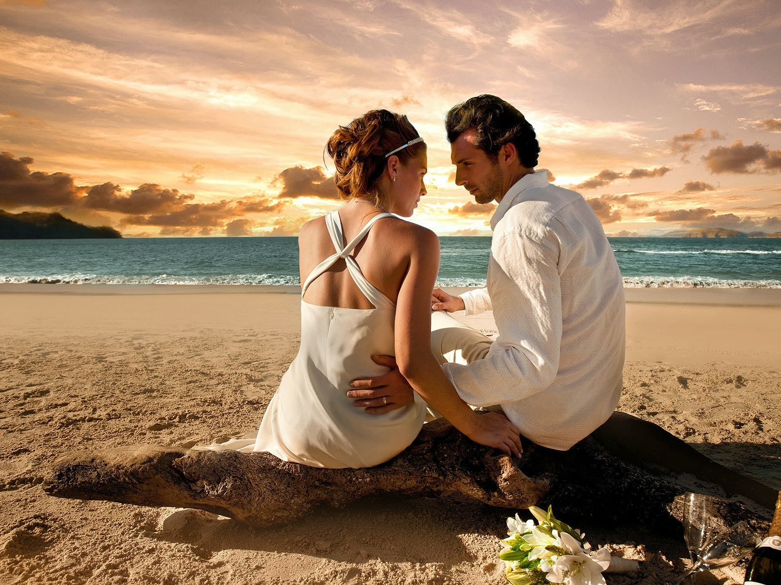 Love Couple - HD Wallpaper 