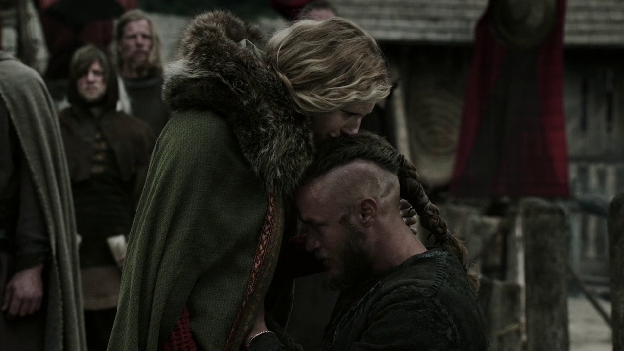 Vikings Screencaps Season - Ragnar Lothbrok And Lagertha Gif - HD Wallpaper 