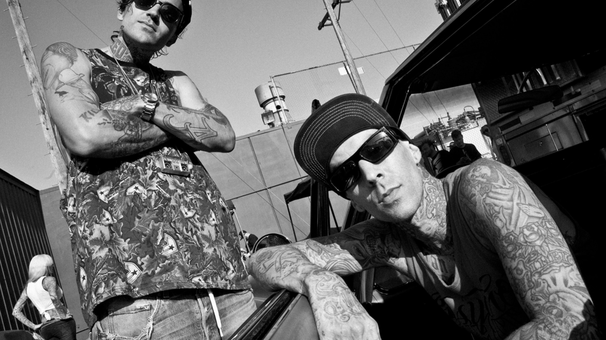 Yelawolf And Travis Barker - HD Wallpaper 