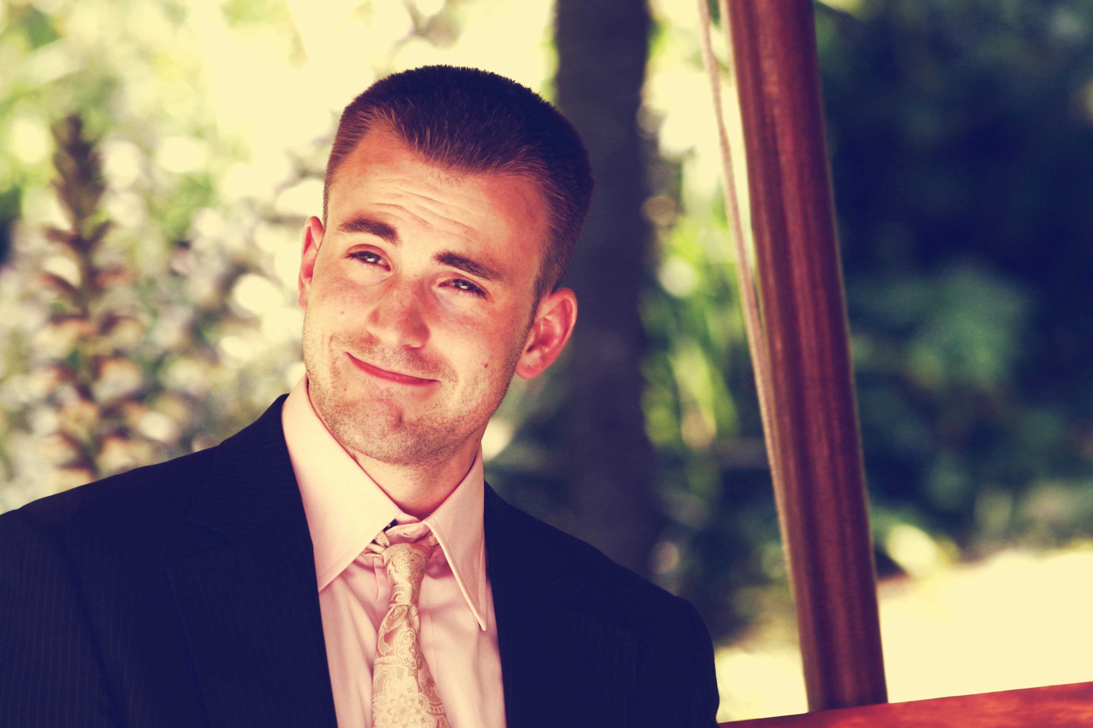 Chris Evans - HD Wallpaper 