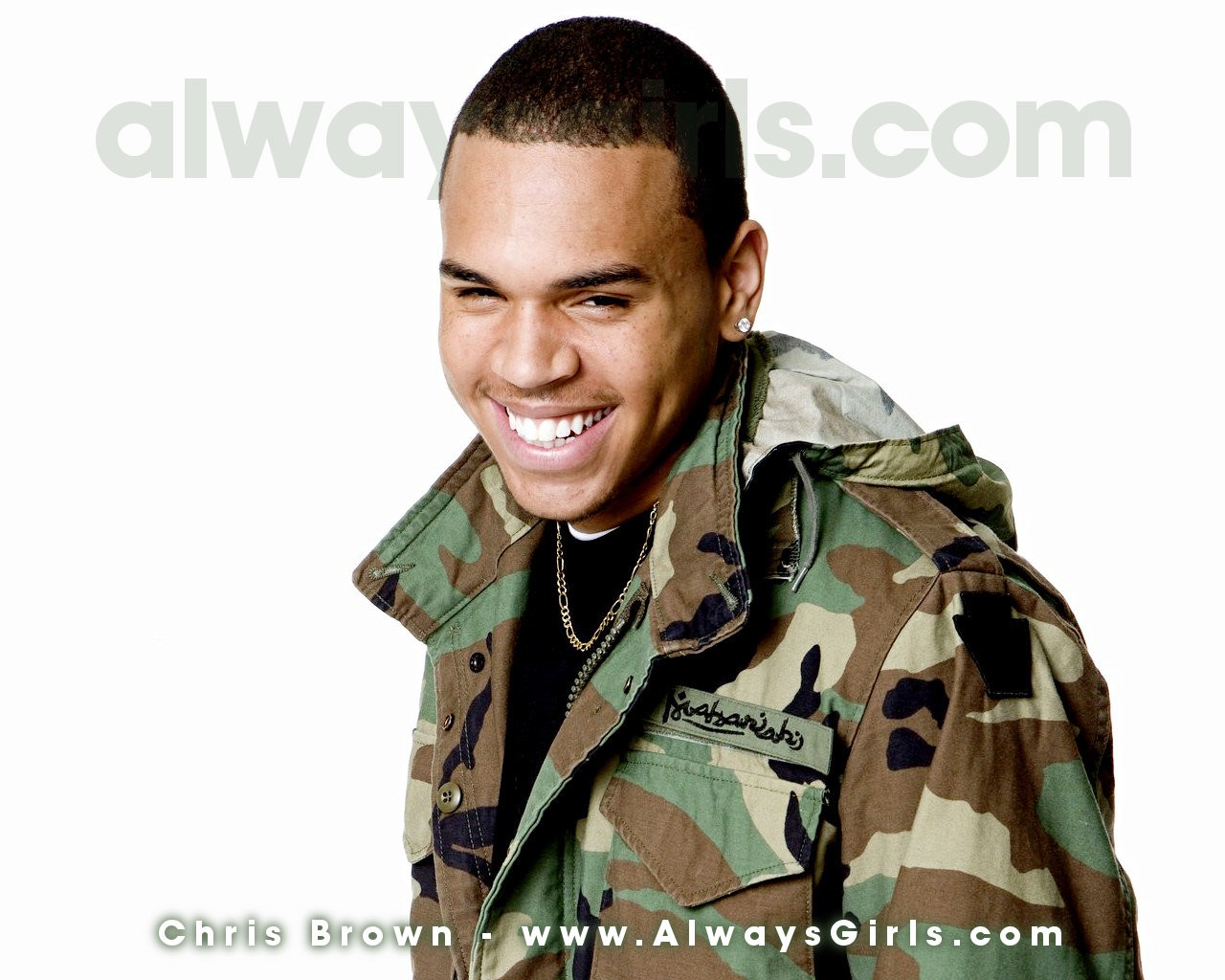 Chris Brown - Military Uniform - HD Wallpaper 