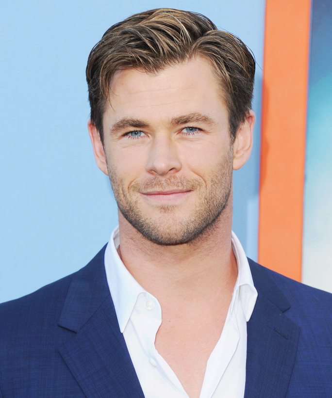 Chris Hemsworth Pics, Celebrity Collection - Cute Pics Of Chris Hemsworth - HD Wallpaper 