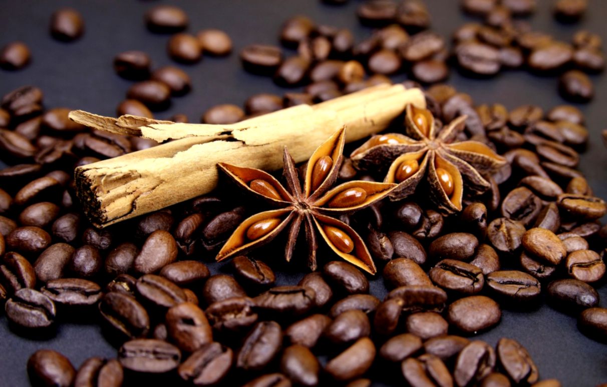 Wallpaper Coffee Grain Sticks Cinnamon Spices Star - Корица И Кофе - HD Wallpaper 