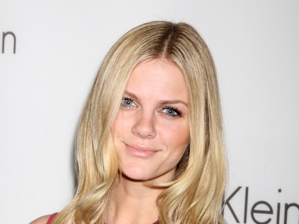 Brooklyn Decker, Model, Blonde, Face Portrait, Smile, - HD Wallpaper 