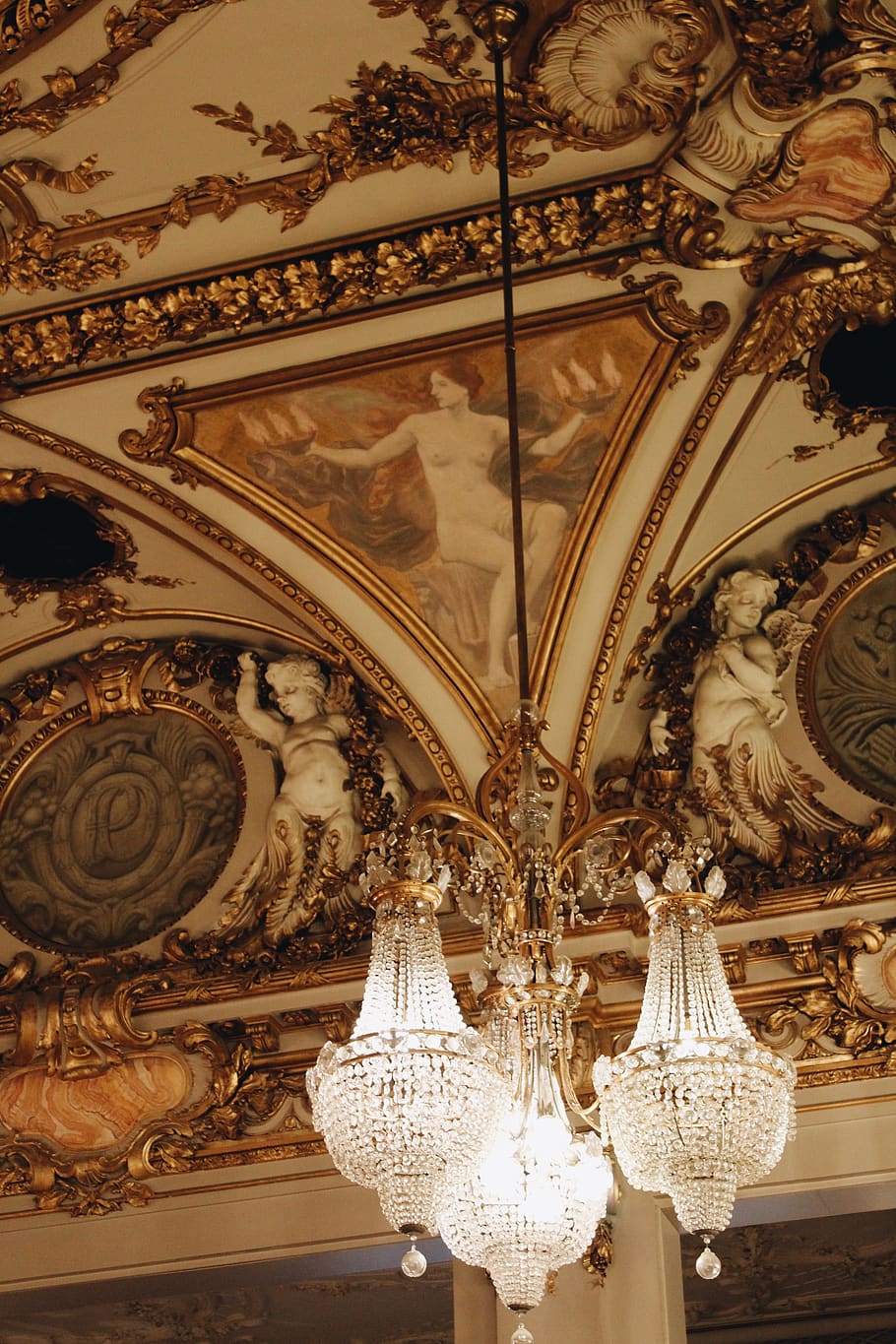 Ceiling, Painting, Chandelier, Chandeliers, Light, - Ceiling - HD Wallpaper 