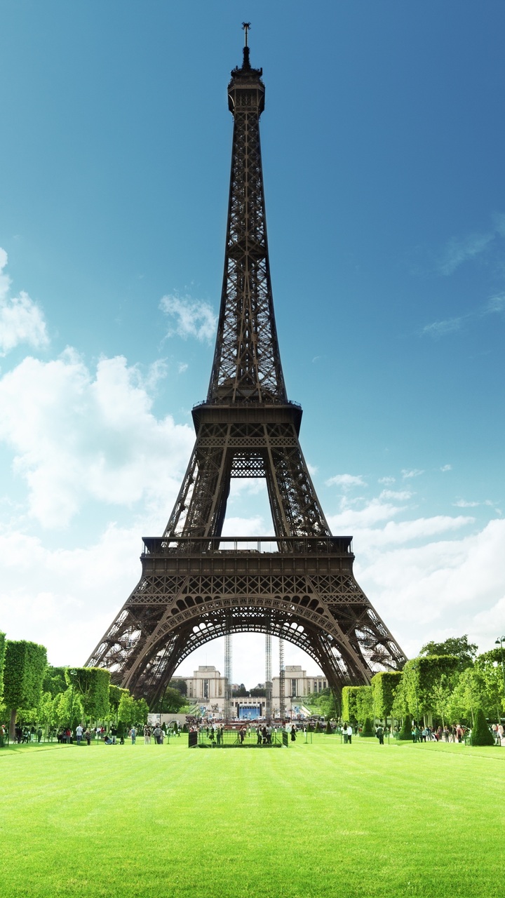 La Tour Eiffel, Eiffel Tower, France, Paris, The Eiffel - Park With Eiffel Tower View - HD Wallpaper 