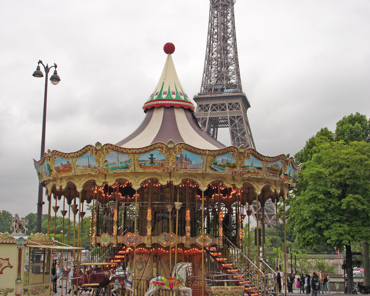 Eiffel Tower - HD Wallpaper 