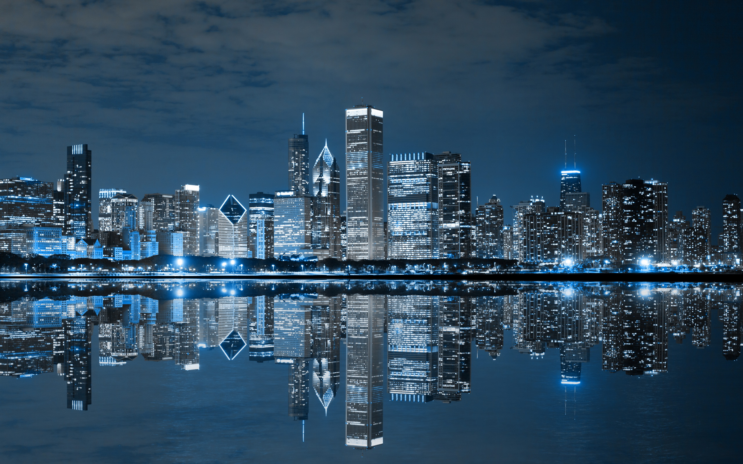 Chicago Night Reflection Wallpaper Pc Wallpaper - Chicago City Background - HD Wallpaper 