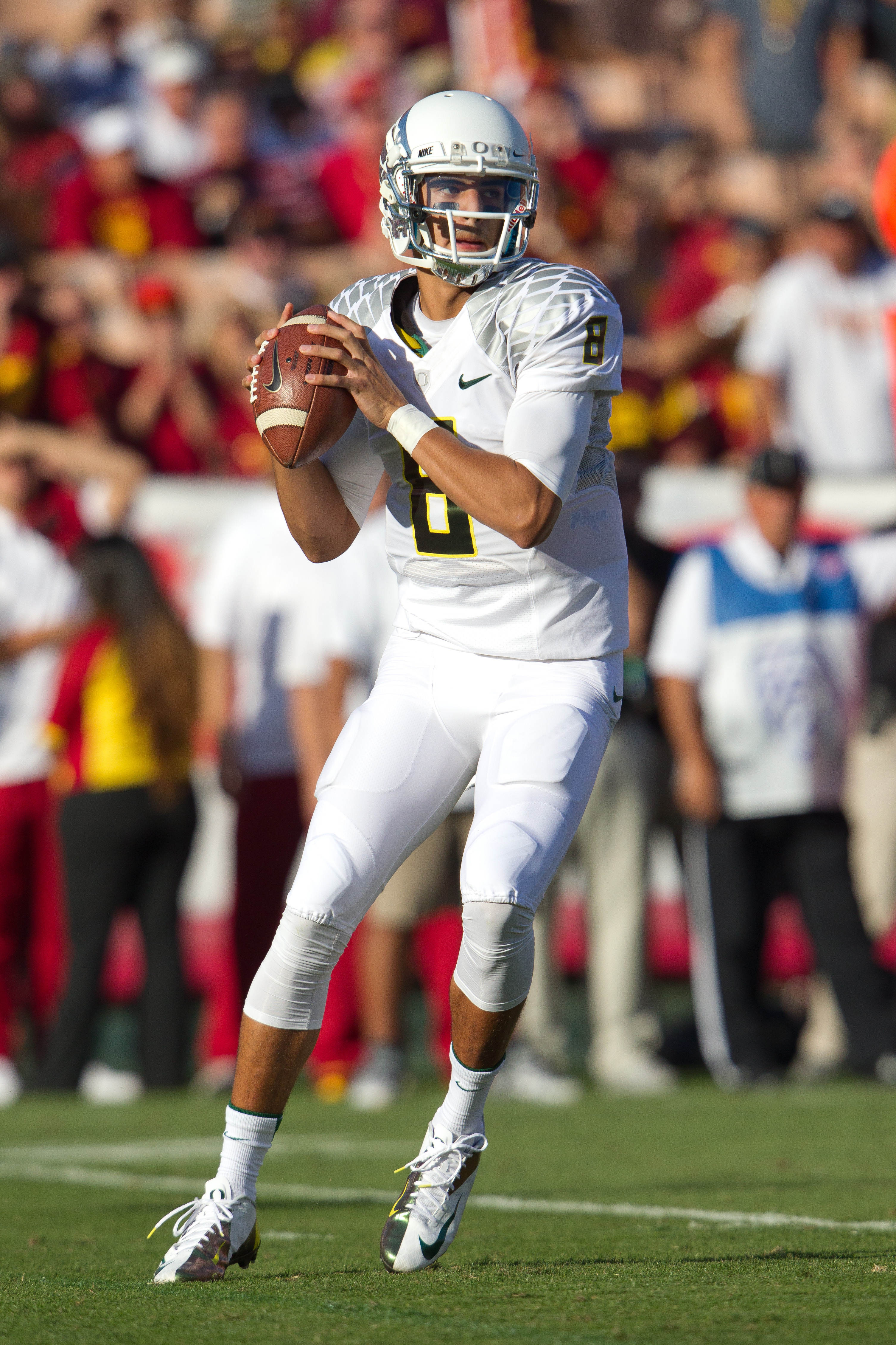 Marcus Mariota Iphone Wallpaper - Marcus Mariota Wallpaper Iphone - HD Wallpaper 