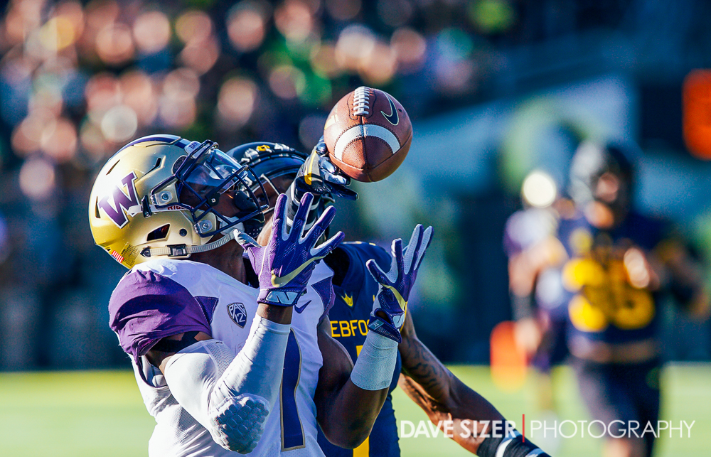 Oregon Db Arrion Springs Just Gets A Hand In To Deflect - John Ross Washington Catch - HD Wallpaper 