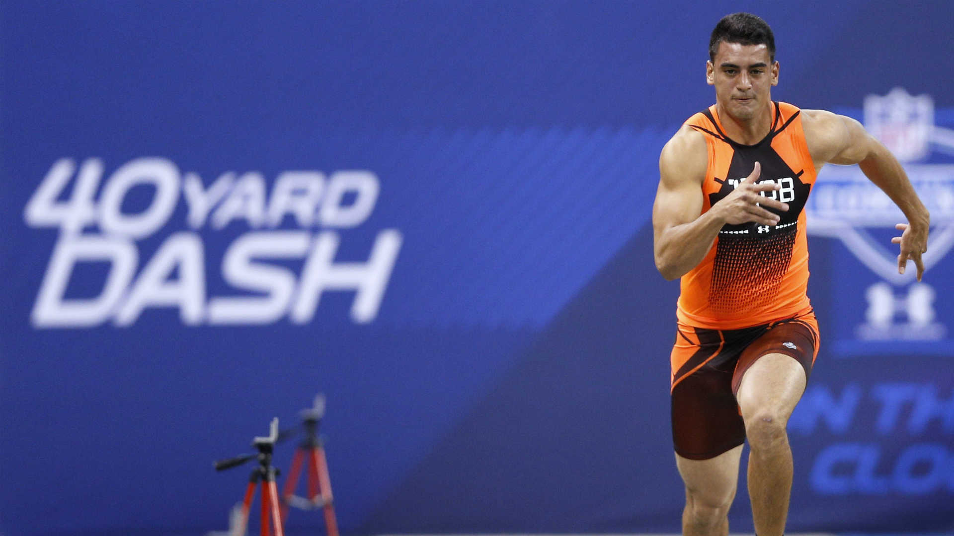 Titans - Khalil Mack Weight And Height - HD Wallpaper 