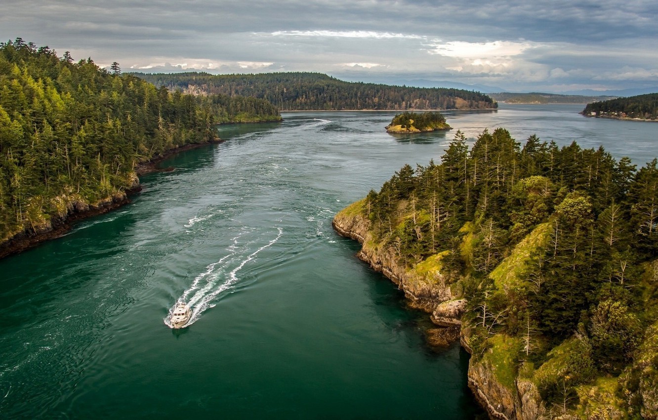 Photo Wallpaper Usa, River, Lake, Ship, Pine Trees, - Mountain River - HD Wallpaper 