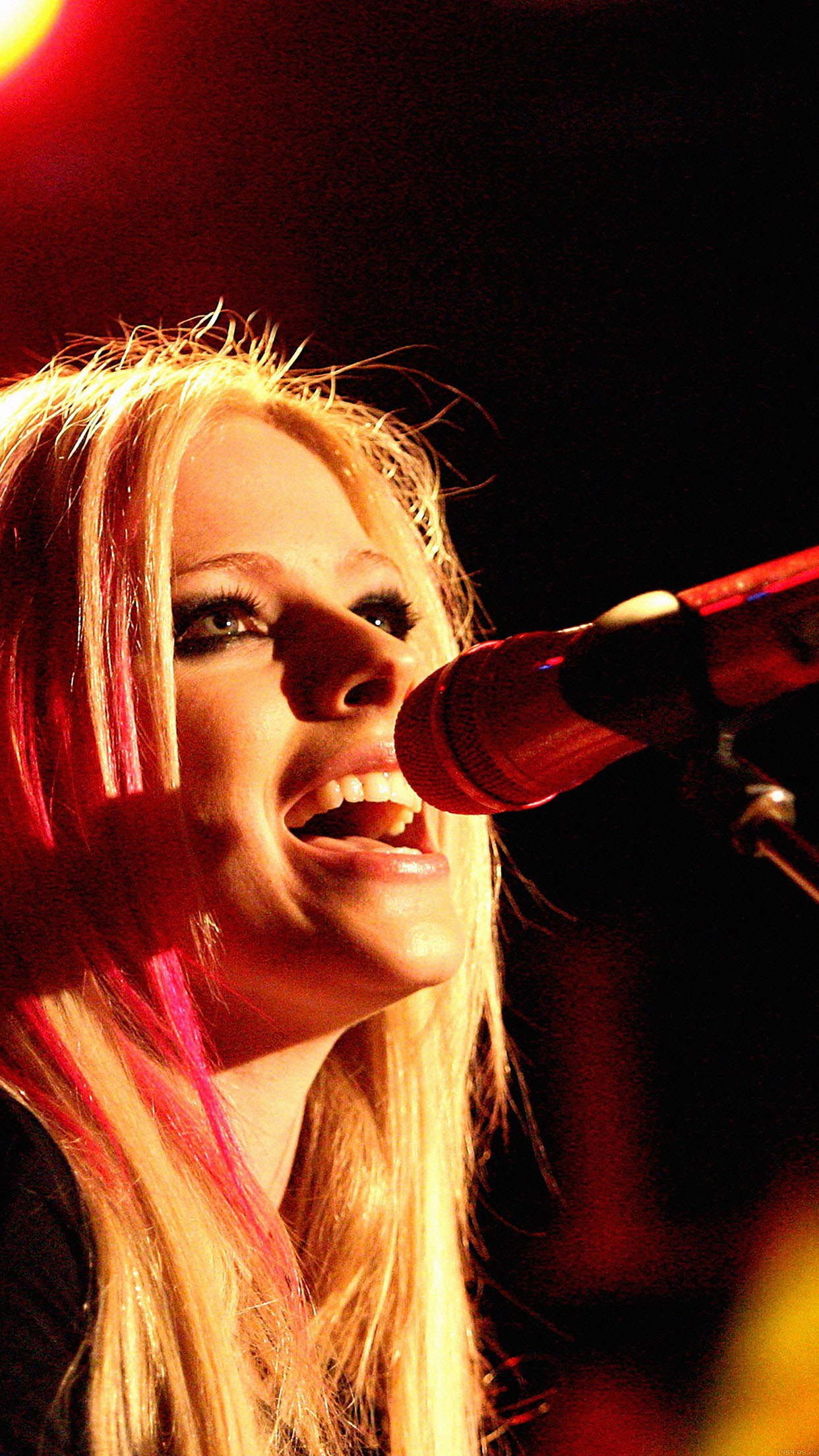 Live Concert Avril Lavigne - HD Wallpaper 