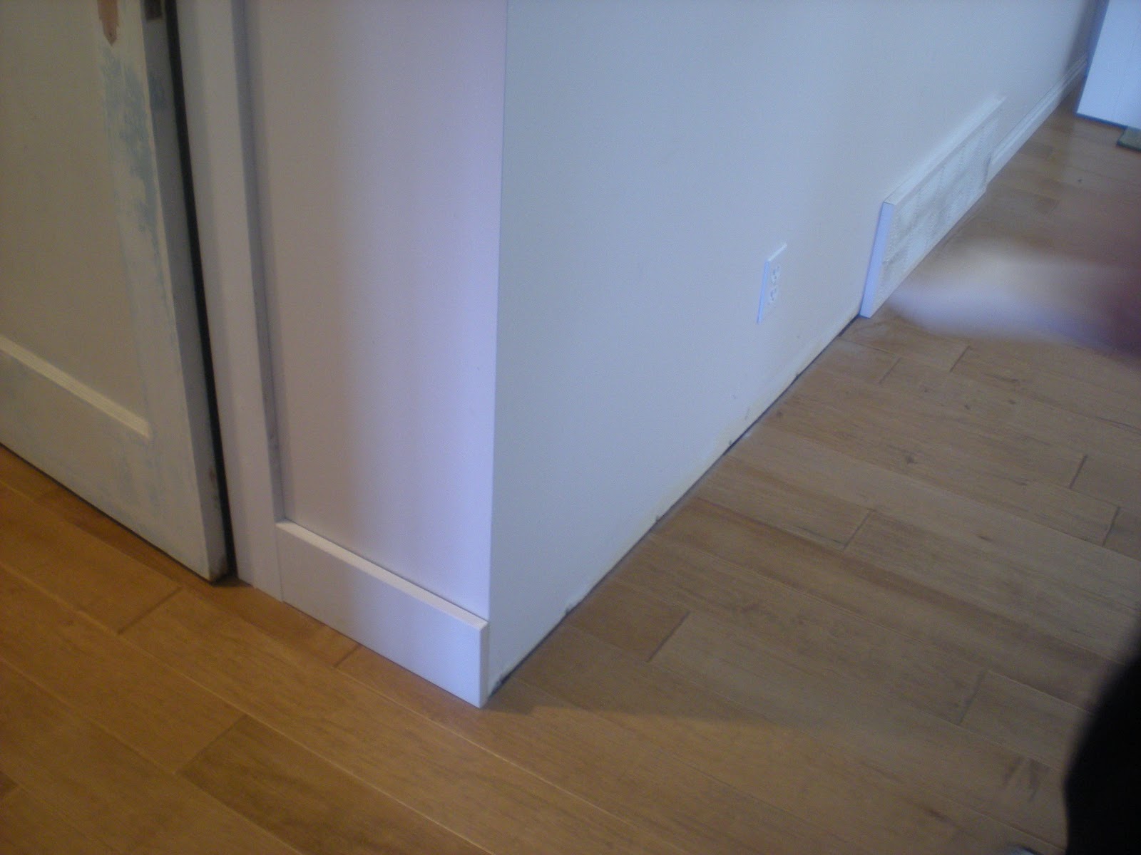 This Is The Paintable, Textured Wallpaper That I Got - Floor - HD Wallpaper 