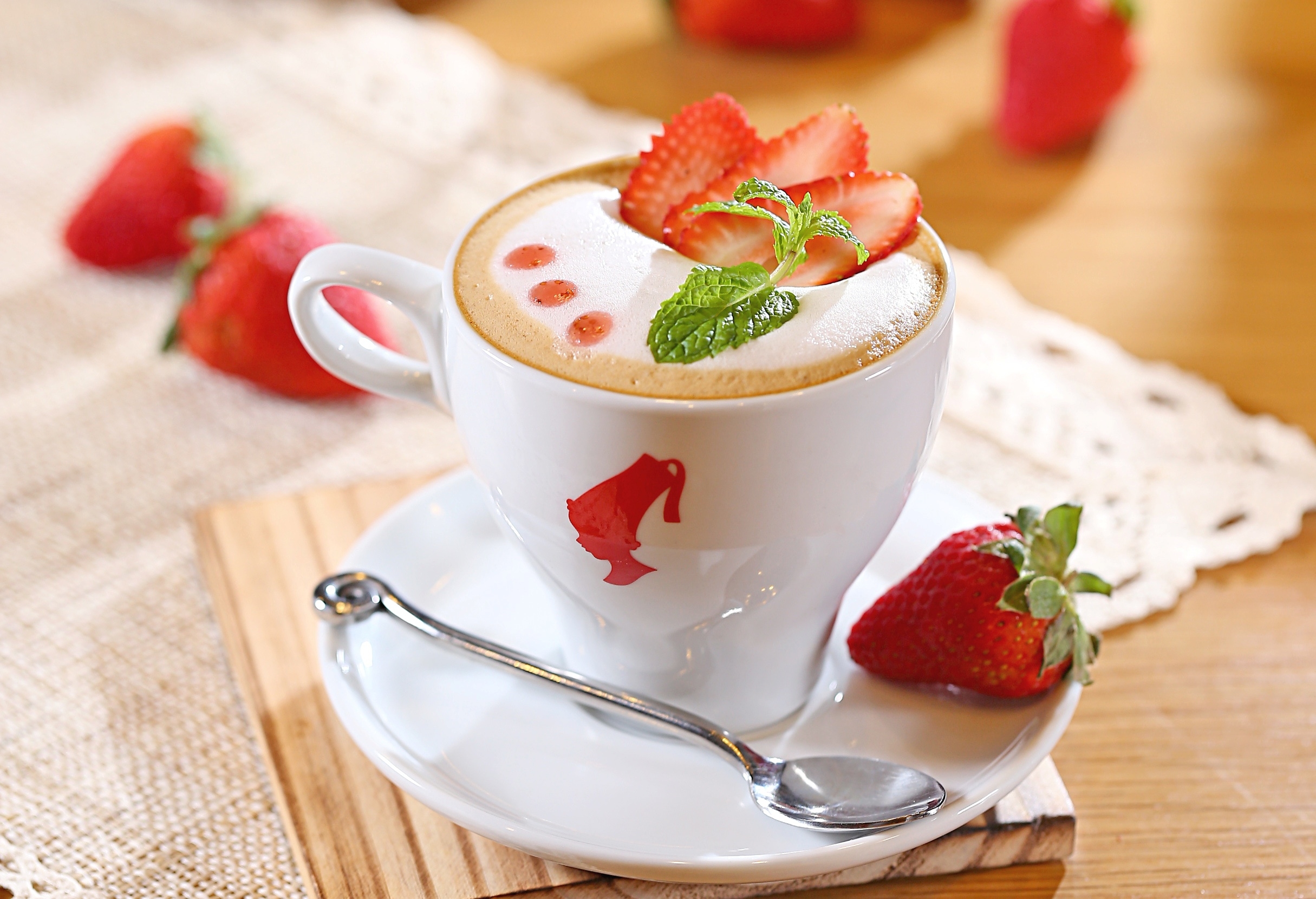 Coffee And Strawberry - HD Wallpaper 
