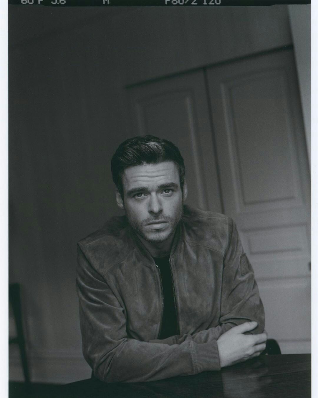 Richard Madden - 1080x1350 Wallpaper - teahub.io