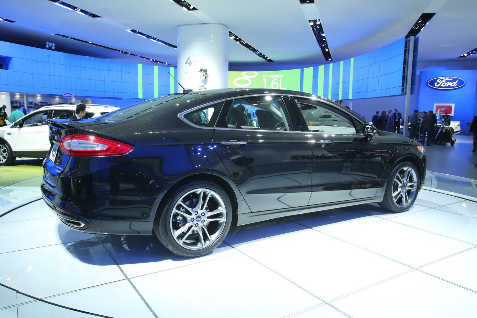 Auto Show - HD Wallpaper 