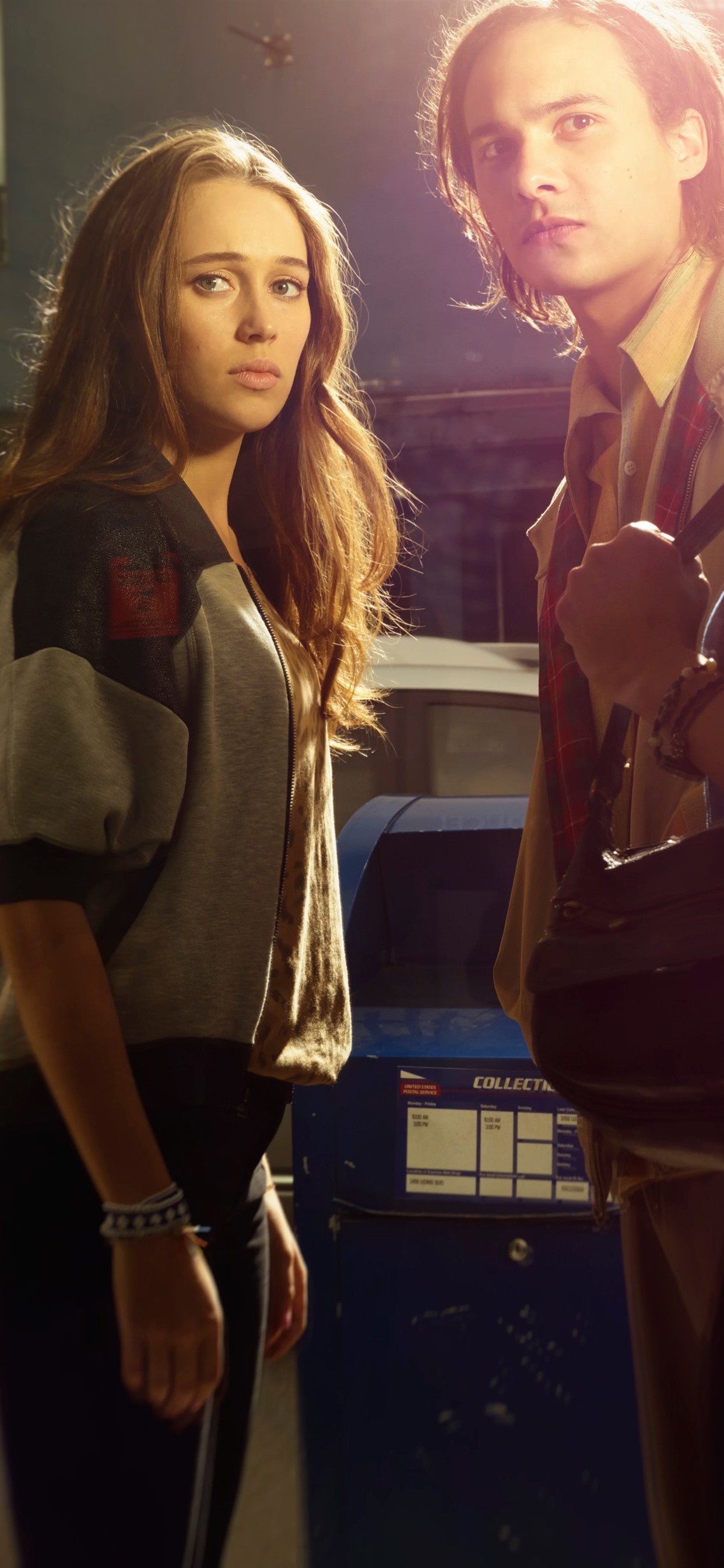 Iphone Wallpaper Fear The Walking Dead - Nick Clark And Alicia Clark - HD Wallpaper 