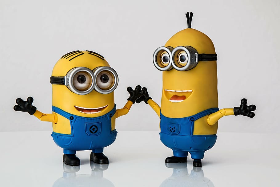 Bob And Kevin From Minions Movie Action Figures, Dancing - All Cartoon  Characters Name - 910x607 Wallpaper 
