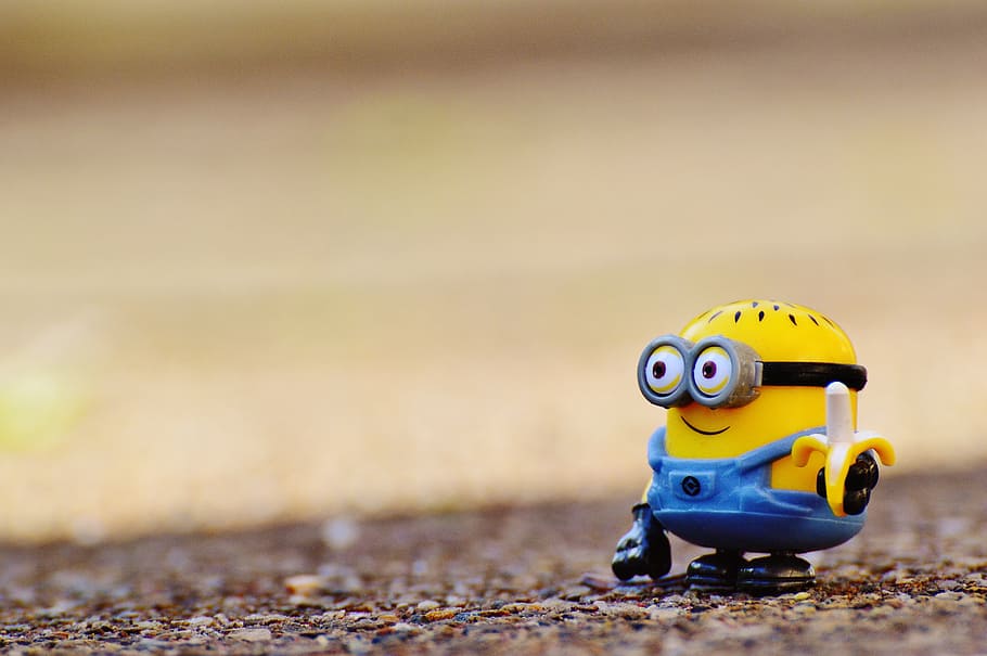 Despicable Me Minion Figure On Brown Surface At Daytime, - Dont Care About What You Think Unless You Think Im - HD Wallpaper 
