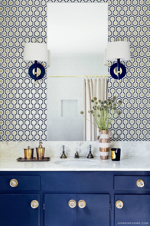 Beach Cottage Powder Bathroom And Pink Flamingos - Navy Blue Vanity Bathroom - HD Wallpaper 